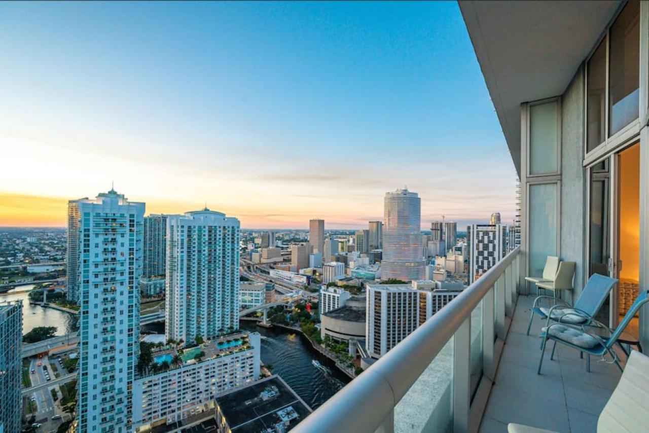 Beautiful One Bedroom Condo 16Ft Ceilings At The W Miami Esterno foto